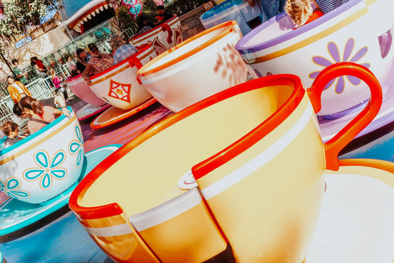Disneyland Tilting Alice in Wonderland Teacups