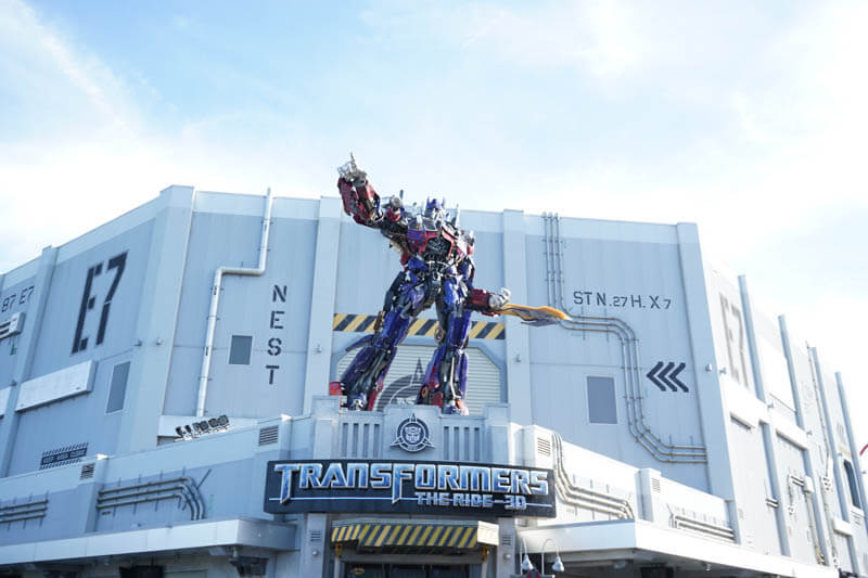 Transformers The Ride 3D entrance with optimus prime at Universal Studios Orlando