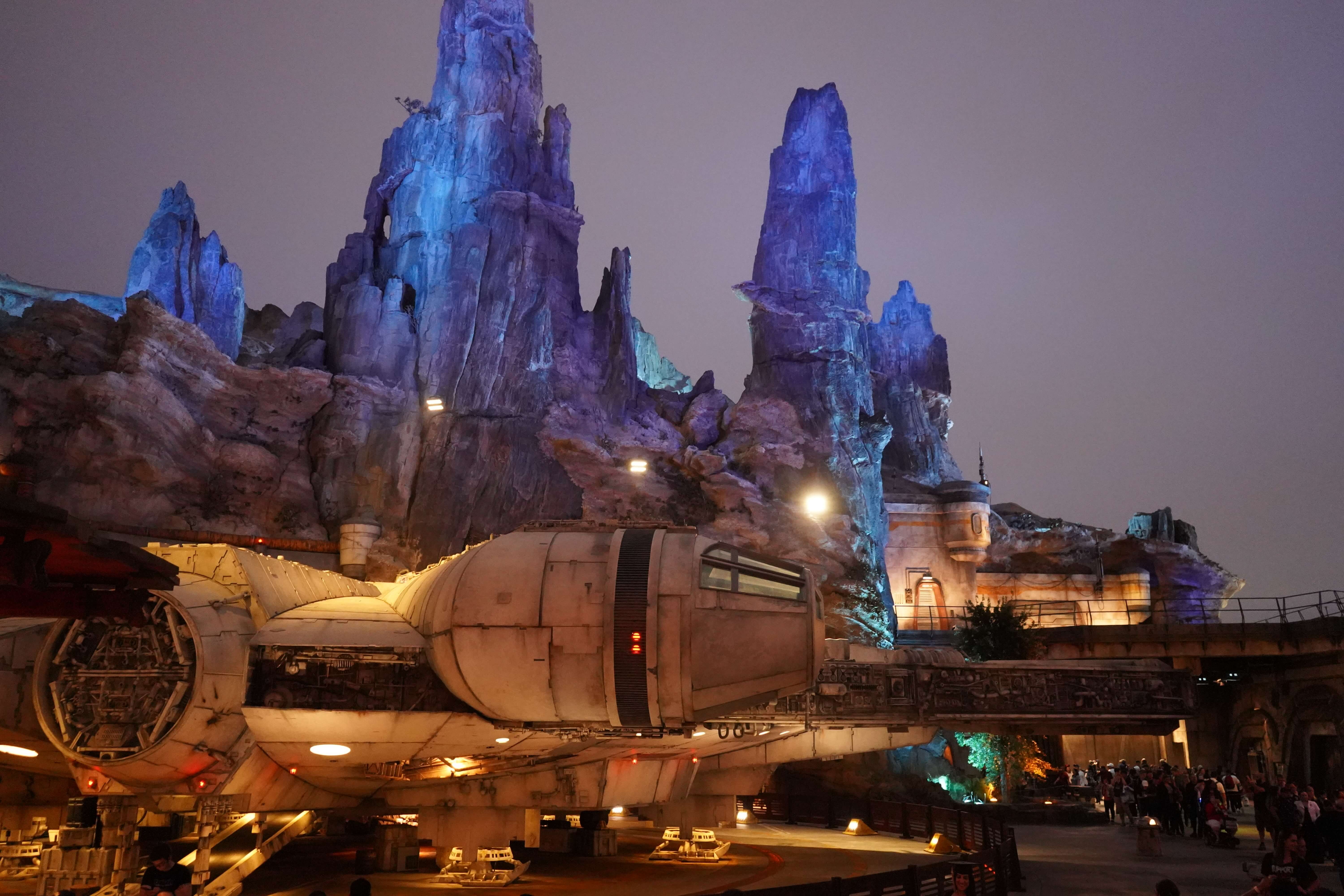 Millennium Falcon: Smugglers Run at night in Disneyland